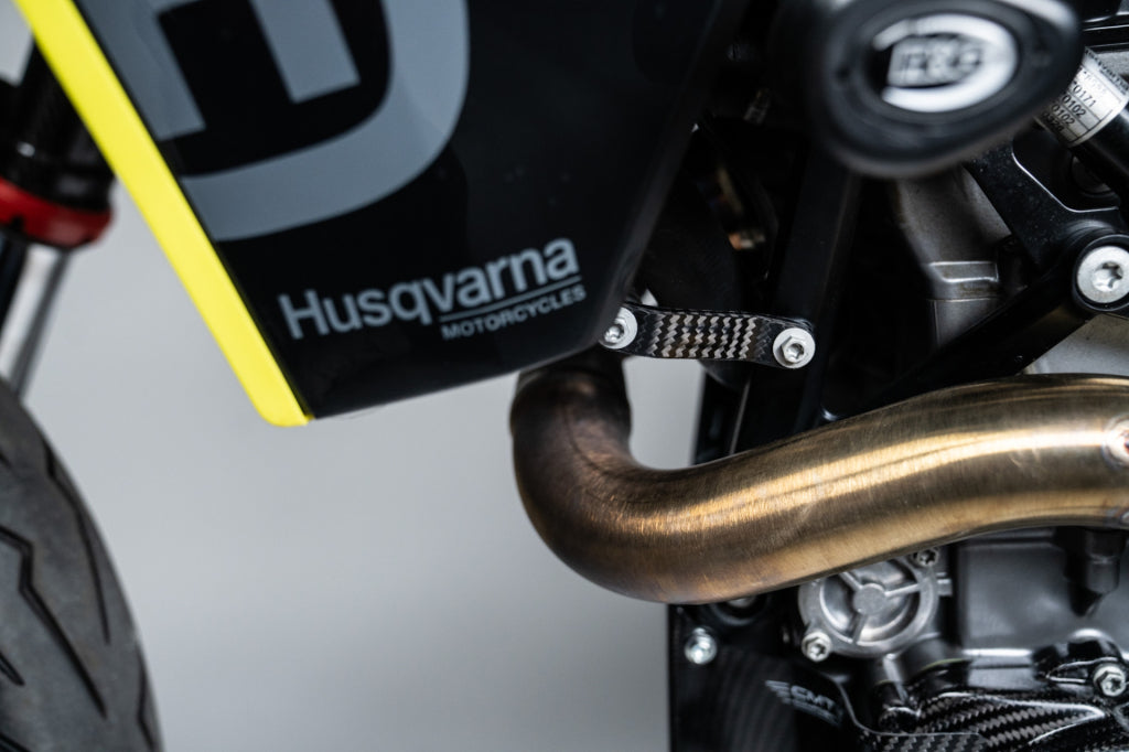 Soportes Laterales CMT Compositi® Husqvarna 701 KTM 690 GasGas 700