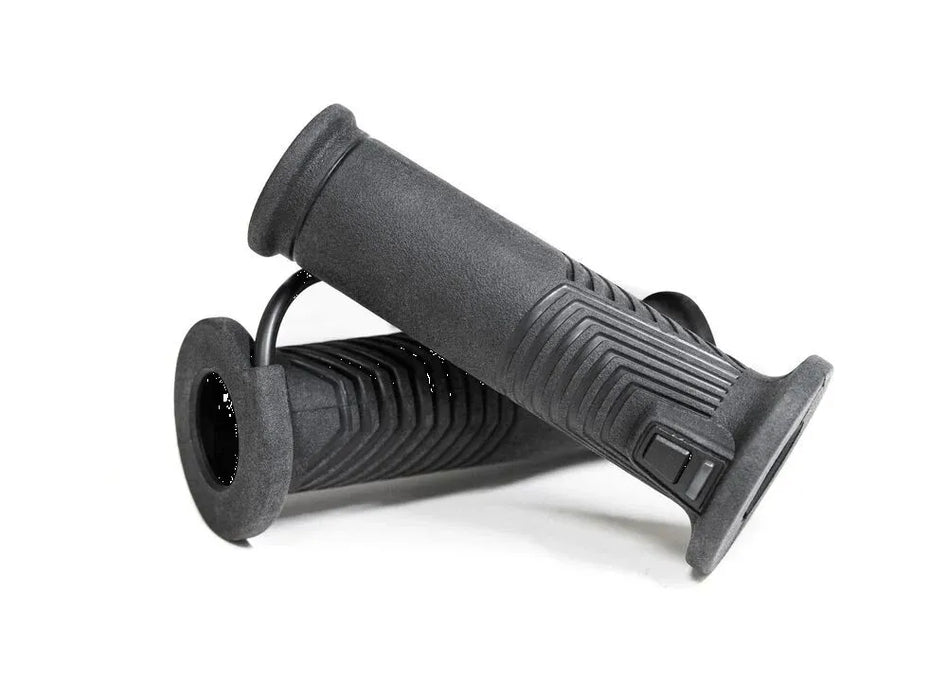 Puños Calefactables KOSO Artemis – Confort y Control Máximo en tus Rutas