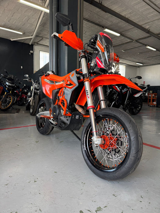 Pneus Enduro une Supermotard Husqvarna KTM GASGAS