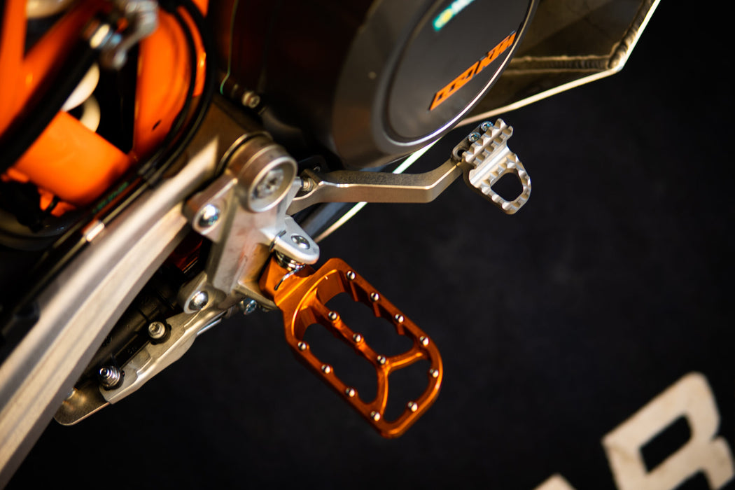 husqvarna 701 brake pedal Brake Pedal Heavy Duty RADE-GARAGE® HUSQVARNA 701 KTM 690 GASGAS 700 — FuelDongle.es®