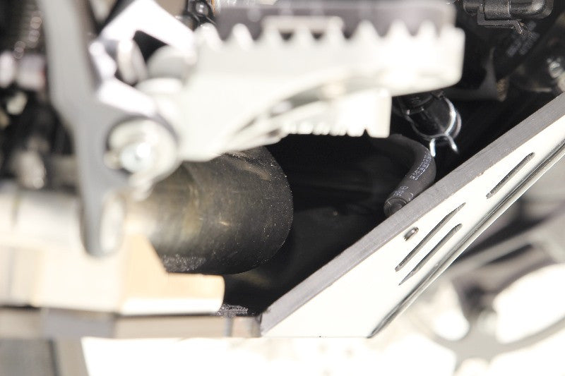 Cubrecarter AXP Hard PHD 8mm Husqvarna 901 Norden AX1622