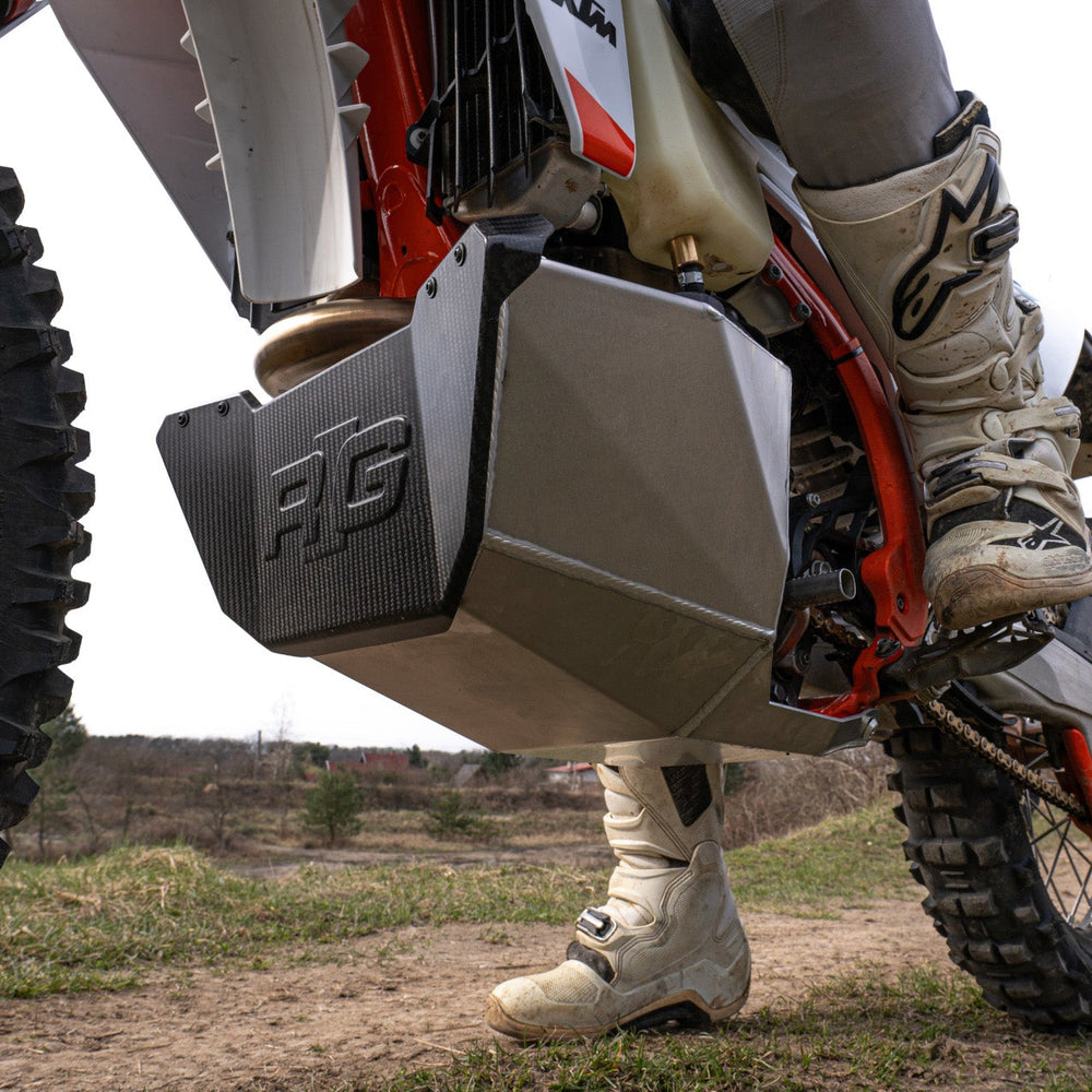 Depósito Auxiliar RADE-GARAGE® 8L – KTM EXC / GAS GAS EC / Husqvarna FE (MY24-25)