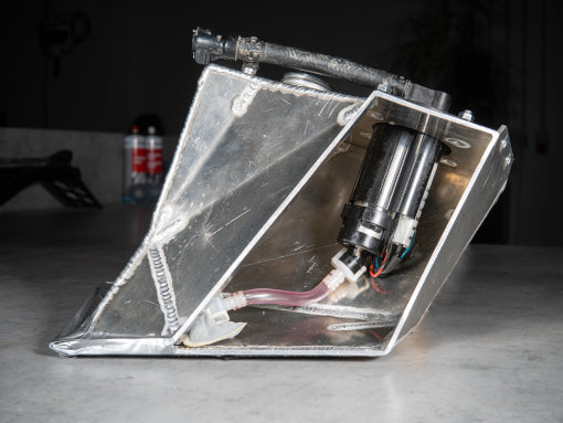 Depósito Auxiliar RADE-GARAGE® 8L – KTM EXC / GAS GAS EC / Husqvarna FE (MY24-25)